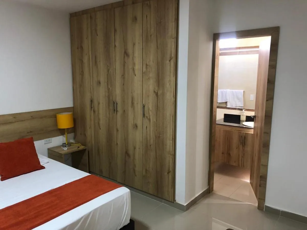 Aparta Suites La Flora 卡利 酒店